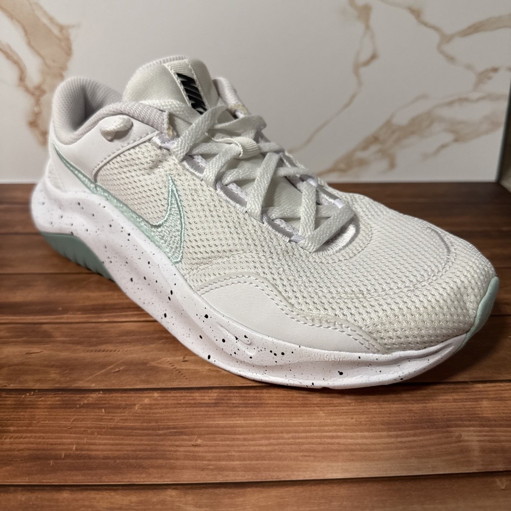 Nike Legend Essential 3 NN Women's Training Shoes Size 8 DM1119 101 Jade Ice